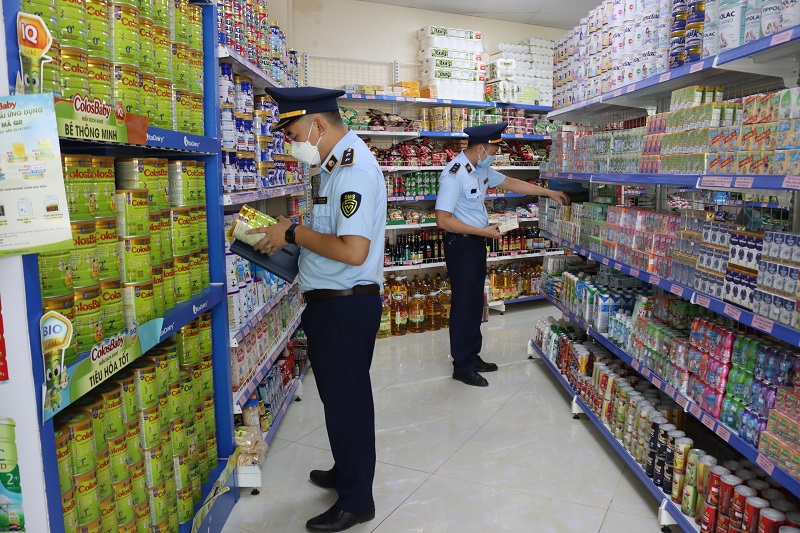 Kiểm tra hàng hóa, bảo vệ quyền lợi của doanh nghiệp và người tiêu dùng Kiểm tra hàng hóa, bảo vệ quyền lợi của doanh nghiệp và người tiêu dùng