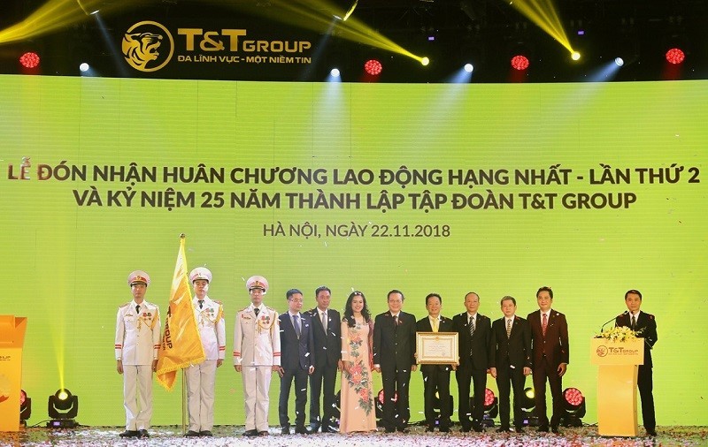 tap-doan-tt-group-duoc-nha-nuoc-trao-tang-huan-chuong-1666322293.jpg