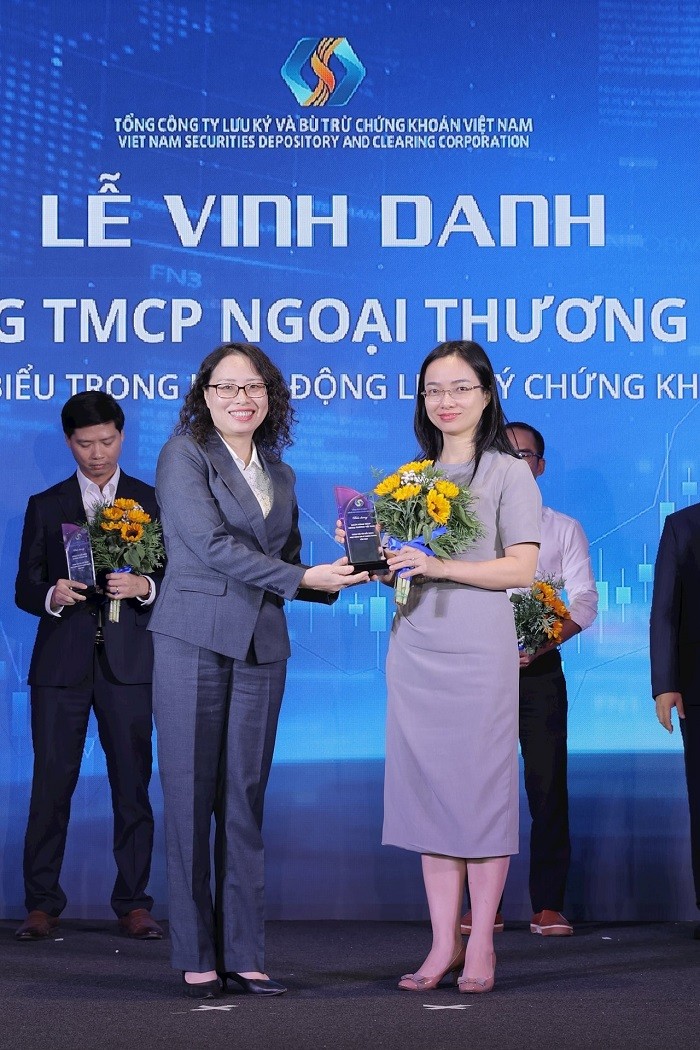 20241121-vcb-la-thanh-vien-tieu-bieu-trong-hoi-dong-luu-ky-ck-2024-anh-2-1732247830.jpg