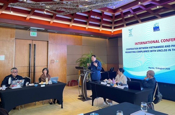 2-1787197521.jpg