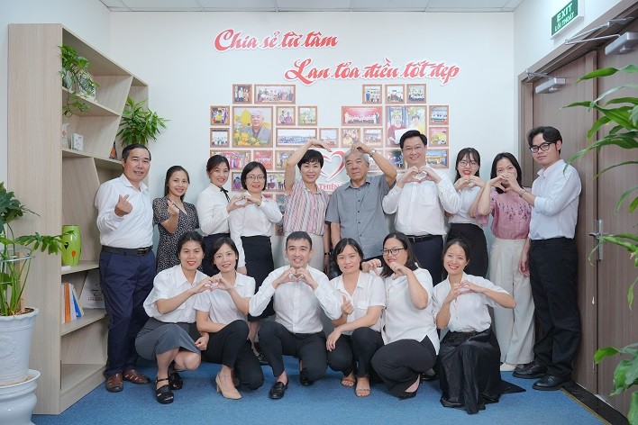 tap-the-can-bo-nhan-vien-quy-thien-tam-1791019815.JPG