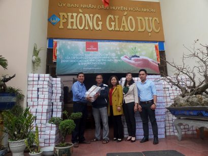  Hưng Thịnh Corp trao Một triệu cuốn vở cho Sở giáo dục & đào tạo tỉnh Bình Định
