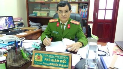  Thượng tá Nguyễn Văn Báu, Phó Giám đốc Trung tâm giám định pháp y, Viện KHHS
