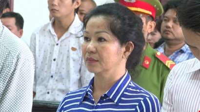 Đại gia phố núi Kom Tum Nguyễn Thị Tuyết Nghĩa thoát án chung thân và chỉ nhận 10 năm tù. Ảnh: HỒNG NAM