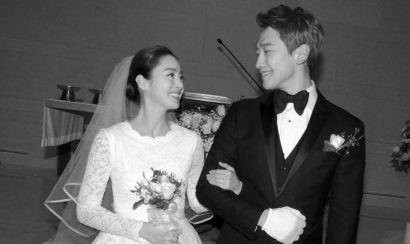  Bi Rain và Kim Tae Hee tại nhà thờ trong ngày 19-1 - Ảnh: Koreanews