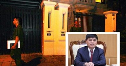 Cơ quan CSĐT - Bộ Công an khám xét nhà ông Nguyễn Xuân Sơn (ảnh nhỏ) tại khu đô thị Ciputra, quận Tây Hồ, Hà Nội. 