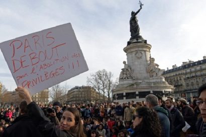  Đoàn người biểu tình phản đối tham nhũng ở Paris, Pháp