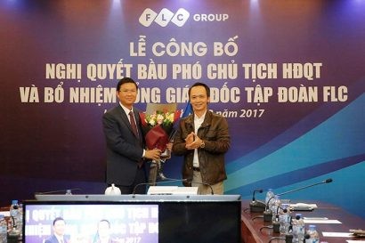  Ông Trịnh Văn Quyết, Chủ tịch HĐQT Tập đoàn FLC chúc mừng ông Vinh nhận nhiệm vụ mới.