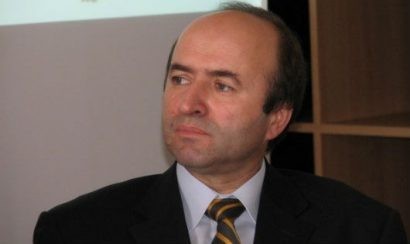 Ông Tudorel Toader giữ chức Bộ trưởng Tư pháp Romania
