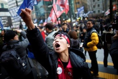  Dân Hàn Quốc biểu tình phản đối cựu Tổng thống Park Geun-hye.