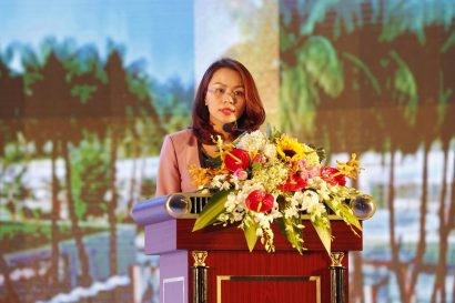  Bà Hương Trần Kiều Dung, Phó chủ tịch Hội đồng quản trị Tập đoàn FLC phát biểu tại buổi lễ.