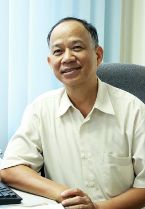  TS. kinh tế Nguyễn Minh Phong trao đổi với Phóng viên Pháp lý