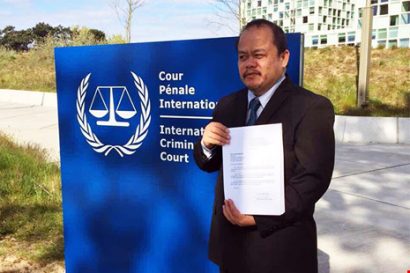 Luật sư Jude Sabio – cố vấn pháp lý của sát thủ tự xưng Edgar Matobato – đã chính thức nộp đơn kiện Tổng thống Phlippines Rodrigo Duterte lên Tòa án Hình sự Quốc tế (ICC). Ảnh: Philstar