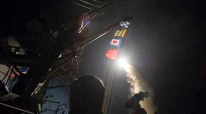 Mỹ phóng tên lửa hành trình Tomahawk vào Syria đêm 6-4 (giờ Mỹ). Ảnh: RT