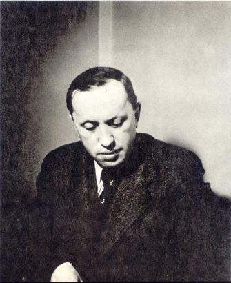  Nhà văn Tiệp Khắc Karel Capek.