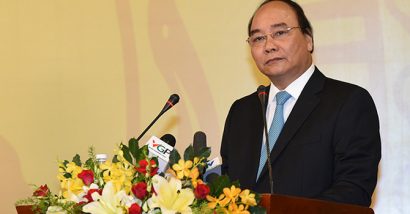  Thủ tướng Nguyễn Xuân Phúc nhấn mạnh, phải nêu cao trách nhiệm cá nhân, trước hết là những người lãnh đạo, trong việc bảo đảm an ninh trật tự tại địa phương, chứ không chỉ nói trách nhiệm chung chung.