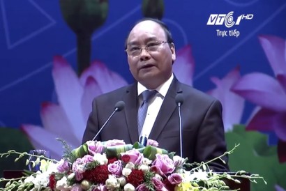  Thủ tướng Nguyễn Xuân Phúc: "Hỗ trợ, giải quyết khó khăn cho doanh nghiệp, phải chuyển từ lời nói thành hành động"