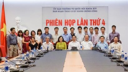 Các đại biểu tham dự phiên họp Ban soạn thảo Luật hành chính công lần thứ 4 (ảnh: quochoi.vn)