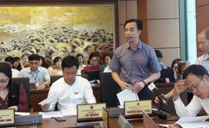  ĐBQH Nguyễn Quang Tuấn thảo luận về chương trình giám sát