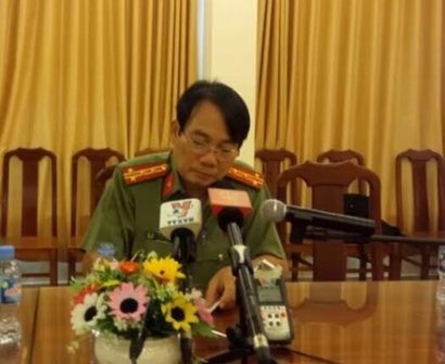Đại tá Lê Văn Việt - Giám đốc Công an tỉnh Trà Vinh, tại buổi họp báo.