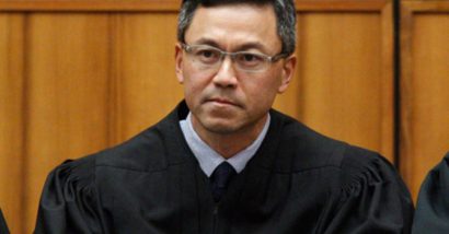 Thẩm phán Derrick Watson thuộc tòa án liên bang quận Hawaii. Ảnh: AP.