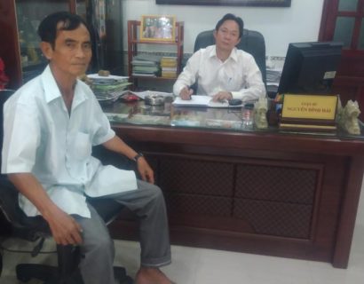 Ông Huỳnh Văn Nén đề nghị luật sư Nguyễn Đình Hải - Công ty Luật Hải Châu, Đoàn Luật sư tỉnh Đồng Nai - trợ giúp pháp lý về việc bị chiếm đoạt số tiền bồi thường oan sai.