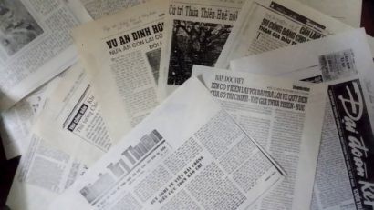  Những bài báo chống tiêu cực của nhà báo Phong Trần từ 30 năm trước Ảnh: CÔNG TRIỆU