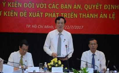  Ông Nguyễn Hòa Bình, Chánh án TAND Tối cao đang phát biểu tại hội thảo. Ảnh: Thanh Vân