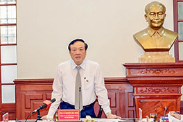 Đồng chí Nguyễn Hòa Bình phát biểu tại cuộc họp Hội đồng tư vấn án lệ