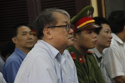  Phạm Công Danh và đồng phạm tại phiên tòa xét xử (ảnh Phạm Dũng)