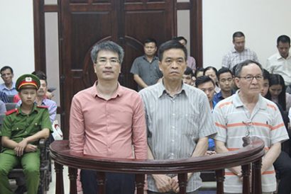 Bị cáo Giang Kim Đạt, Trần Văn Liêm và Trần Văn Khương (từ bên trái ảnh sang).