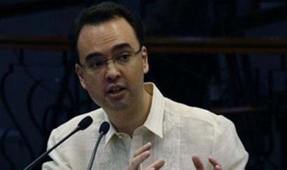 Bộ trưởng Ngoại giao Philippines Alan Peter Cayetano.