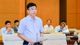 Bộ trưởng Bộ Tư pháp Lê Thành Long phát biểu tại phiên họp