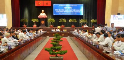 Quang cảnh Hội thảo “Cơ chế, chính sách phát triển kinh tế Vùng kinh tế trọng điểm phía Nam” do UBND TP HCM và Hội đồng vùng kinh tế trọng điểm phía Nam tổ chức