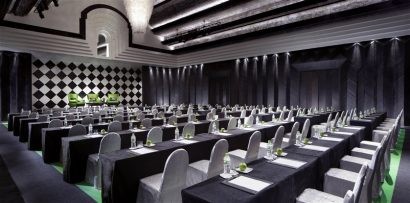 The Summit - Ballroom Classroom Setup