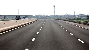 Nghị định thay thế Nghị định 30/2015/NĐ-CP được kỳ vọng sẽ khắc phục những bất cập trong lựa chọn nhà đầu tư các dự án PPP. Ảnh: Nhã Chi