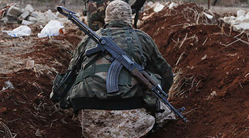 Quân nổi dậy Syria thân Mỹ quen sử dụng vũ khí thời Liên Xô cũ? Ảnh: Reuters
