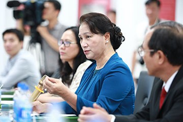 Chủ tịch Quốc Hội Nguyễn Thị Kim Ngân phát biểu tại buổi làm việc.