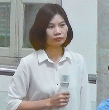 Bà Vũ Thị Bích Ngọc đại diện cho Ngân hàng Đại Dương mới trả lời câu hỏi của luật sư sáng 11/9. Ảnh chụp màn hình: Việt Hùng.