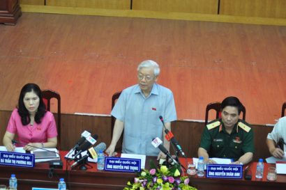  Tổng Bí thư Nguyễn Phú Trọng trong buổi tiếp xúc cử tri sáng 12-10 - Ảnh: Hoài Dương