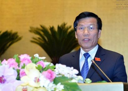  Bộ trưởng Văn hóa, Thể thao và Du lịch trình bày tờ trình dự thảo Luật Thể dục, thể thao sửa đổi. Ảnh: Quochoi.vn.