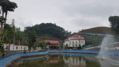  Nhiều vi phạm trong quản lý đất đai, trật tự xây dựng tại khu "biệt phủ" của gia đình ông Phạm Sỹ Quý. Ảnh: IT