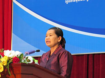 Bà Men Sam An, Phó Thủ tướng Chính phủ Hoàng gia Campuchia, phát biểu tại sự kiện tối 7-10