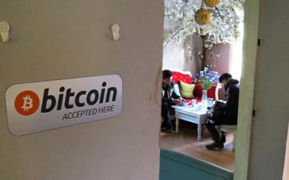  Một số điểm kinh doanh tại Việt Nam đang cho khách thanh toán bằng bitcoin dù chưa được phép