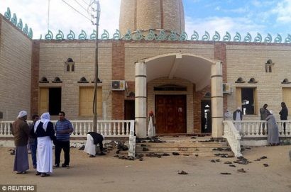  Ngôi đền bị tấn công có tên Al-Rawdah ở Bir al-Abed, gần El-Arish trên bán đảo Sinai. Ảnh: Reuters
