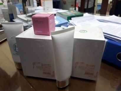 Lô hàng mỹ phẩm không có nguồn gốc xuất xứ do Công ty TS nhập về bị lực lượng chức năng bắt giữ trị giá lên tới gần 11 tỷ đồng. (Ảnh: T.X)