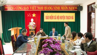 Đoàn công tác làm việc tại BHXH huyện Thạch Hà.