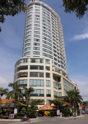  Khách sạn Bavico- nơi có đường dây bán dâm cao cấp. Ảnh: TẤN LỘC