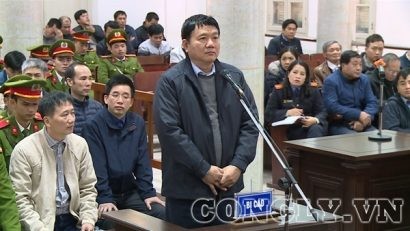  Bị cáo Đinh La Thăng trong phiên xử chiều 10/1 (Ảnh: Hải Đăng)