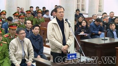 Bị cáo Phùng Đình Thực tại phiên xử chiều 10/1 (Ảnh: Hải Đăng)